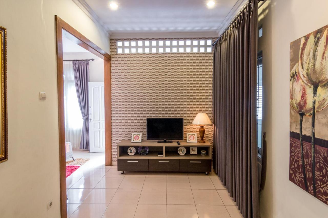Roemah Noni By Bukit Vista Villa Yogyakarta Exterior photo